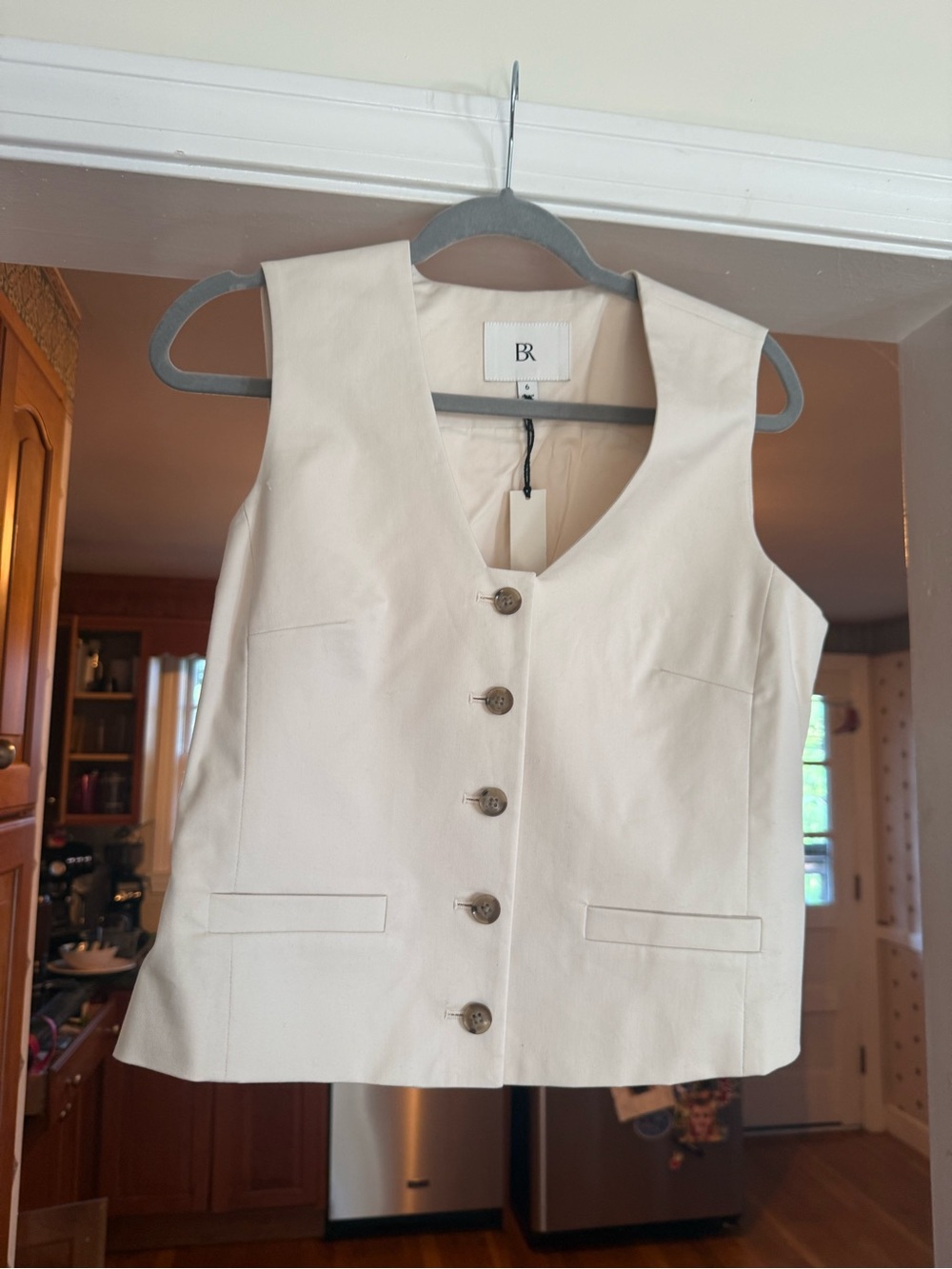 Banana Republic Cream Sleeveless Button-Front Vest